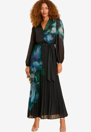 Schwarzes plissiertes Maxikleid mit einem bunten Blumenmuster auf einer Seite, langen Ärmeln und einem Taillengurt für eine optimale Passform. Gleiche, fließende Stoffqualität.