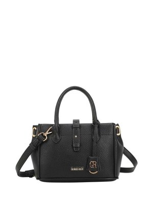 Sac à main en cuir noir texturé avec double anses, bandoulière réglable, boucle centrale et charm logo ainsi qu'une quincaillerie dorée.