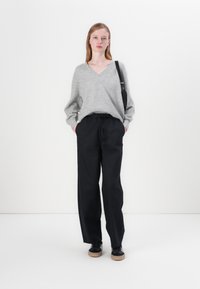 Vero Moda VMBOOM V NECK VER - Trui - light grey