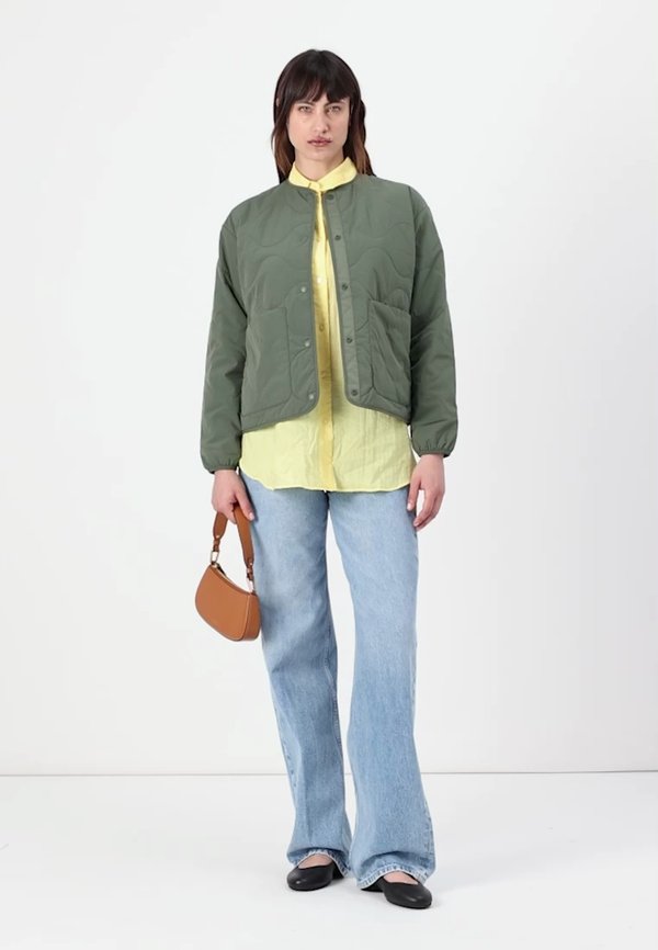 LOOP - Bomber Jacket2