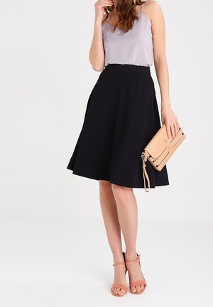 KIOMI, Pochette - nude