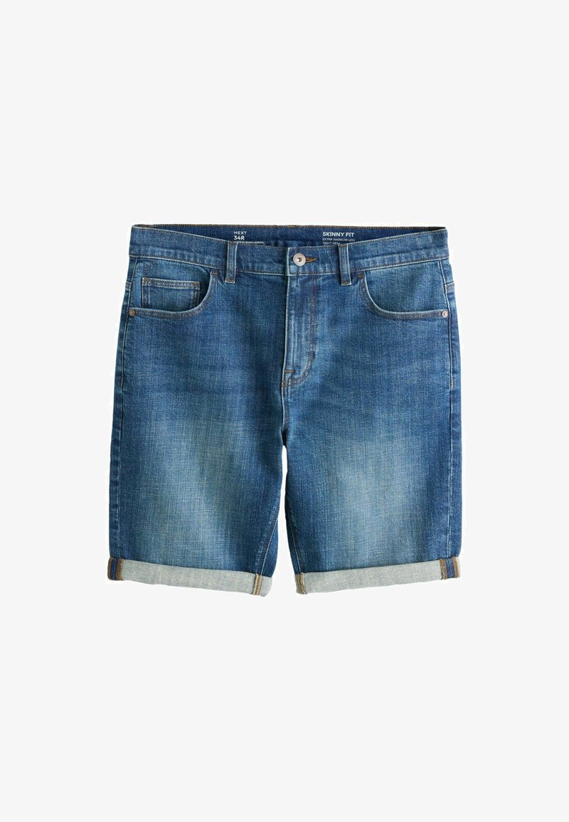 Shorts skinny en denim bleu avec revers roulés, fermeture à bouton devant, passants pour ceinture et cinq poches sur fond blanc.