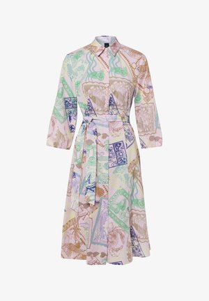 Nupuvööga triiksärkkleit kraega, 3/4 varrukatega; pastelse tausta peal mitmevärviline loomade ja lillede trükk.