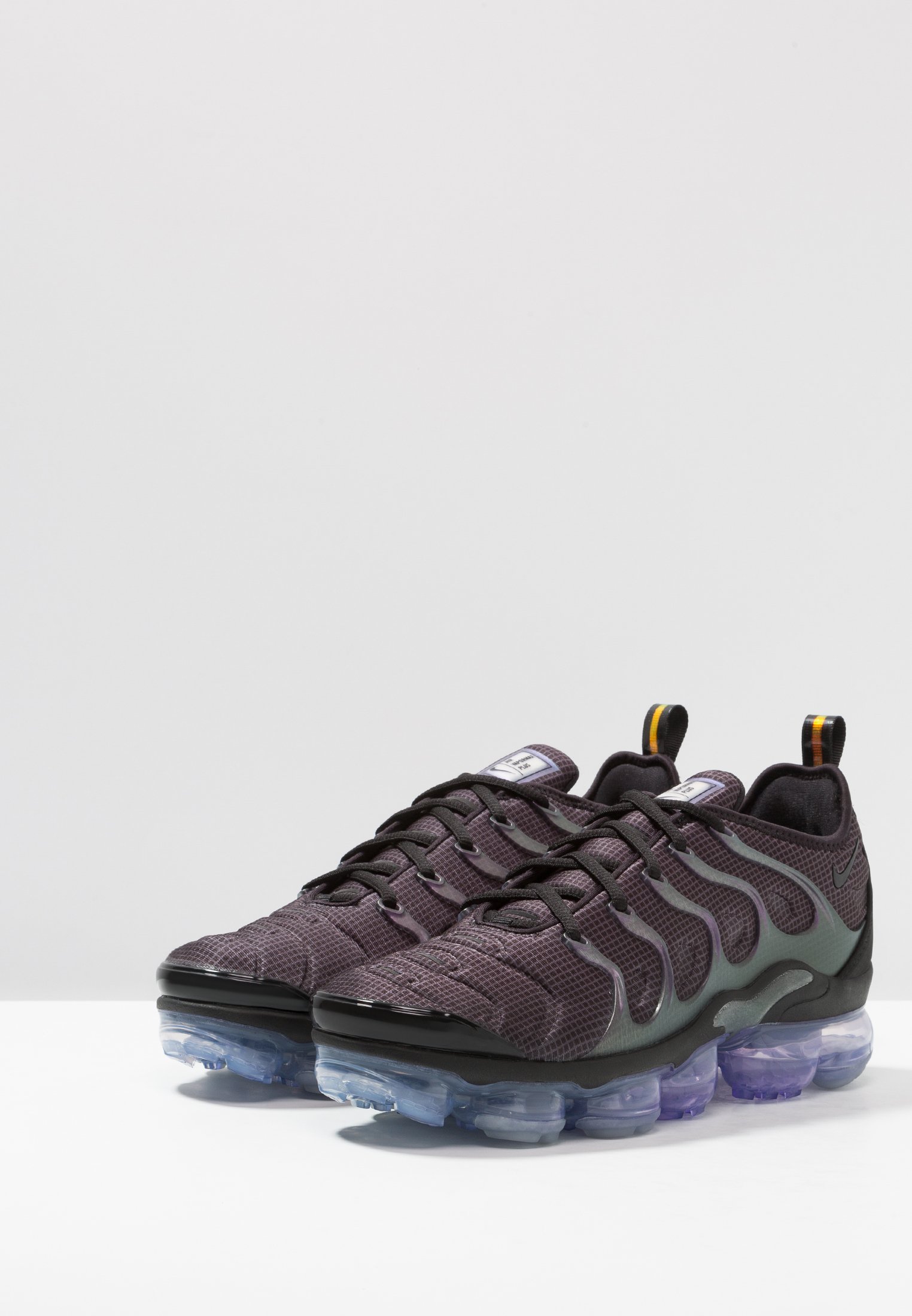 Nike Sportswear AIR VAPORMAX PLUS - Sneakers laag - black/dark  grey/aluminum/space purple/zwart - Zalando.nl