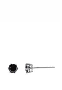 Boucle d'oreille noire avec une pierre taillée en rond dans un sertissage à griffes. Le métal est de couleur argentée avec une finition lisse et polie.