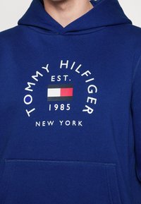 Tommy Hilfiger Felpa con cappuccio - royal blue