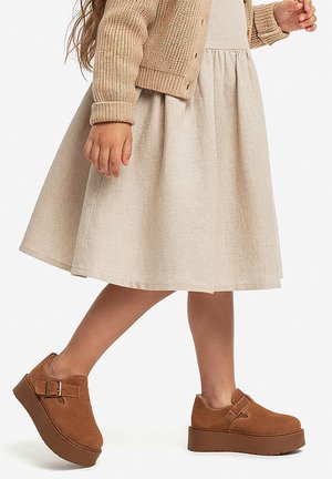BADURA, Chaussons - brown