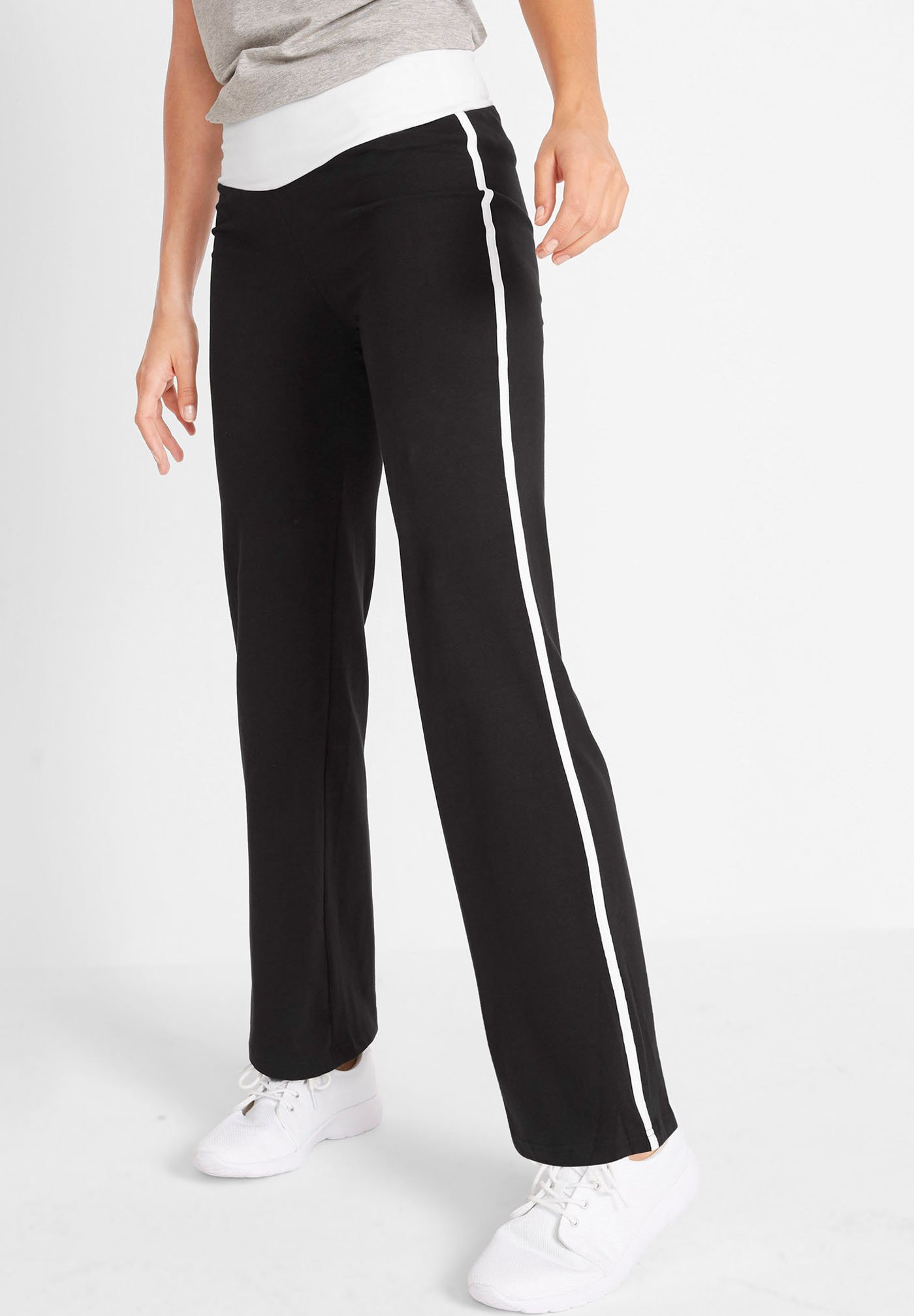 bonprix Pantaloni sportivi - schwarz/nero - Zalando