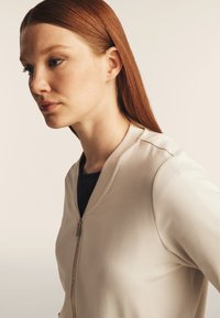 Freddy E COLLO IN CON DETTAGLI ANIMALIER - Sudadera con cremallera - white sand zebra animalier