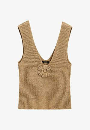 Beige gestricktes Top mit V-Ausschnitt, breiten Trägern und einem strukturierten Stoff. Mit einer dekorativen gestrickten Blume in der Mitte der Vorderseite.