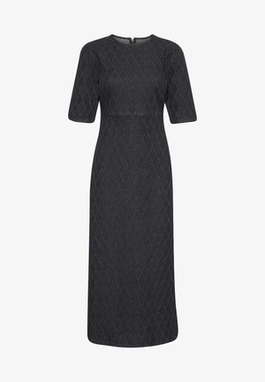 Abito grigio scuro con un design a motivi a diamante, maniche corte, scollatura rotonda e chiusura con zip nascosta sulla schiena. Tessuto liscio.