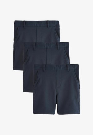 Drei Paare dunkelblaue Shorts mit Gürtelschlaufen und Seitentaschen, überlappend auf weißem Hintergrund angeordnet.