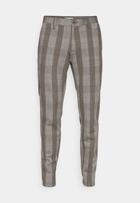 Επιλέχθηκε, hot fudge