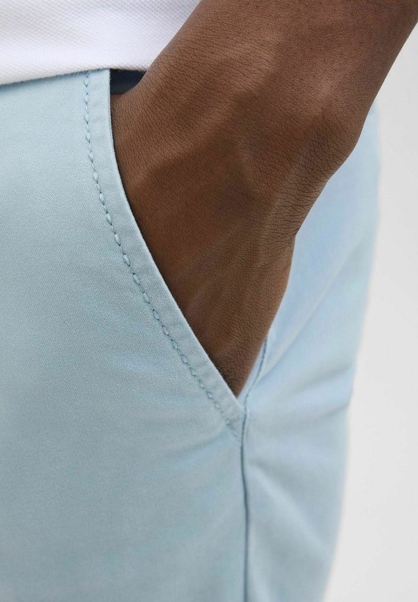 JPSTBOWIE SOLID MID - Shorts - arona2