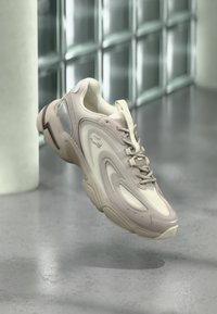 Selected, grey/off white