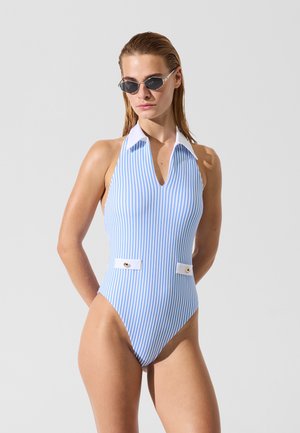Blå og hvide stribet badedragt med krave, knapper i siden og højt udskåret ben. Glat stoftekstur.