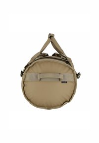 Borsa tonda beige con una superficie texture, due manici regolabili e una maniglia intrecciata; presenta una chiusura con zip e un'etichetta con la scritta "Lava 50."