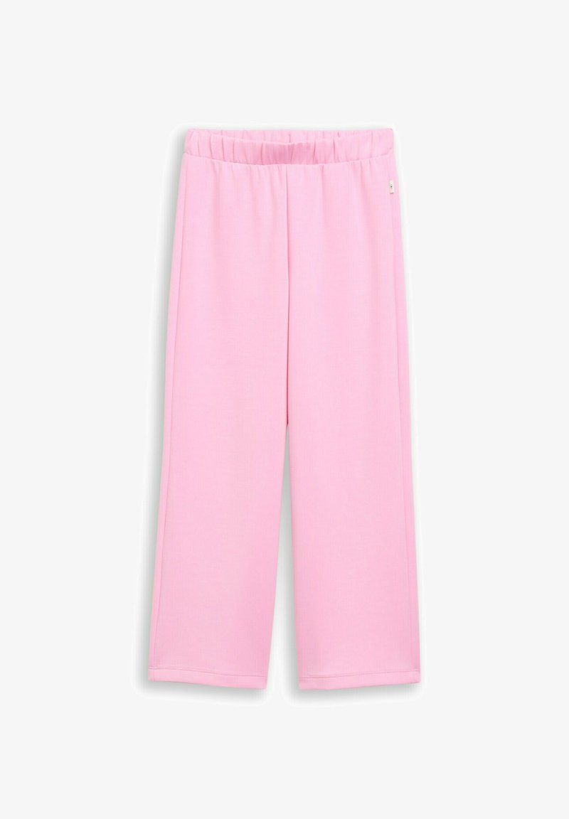 Lichtroze, losse broek met een elastische tailleband en brede, rechte pijpen, plat uitgestald op een witte achtergrond.