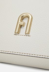 Furla PRIMULA MINI CROSSBODY - Schoudertas - marshmallow