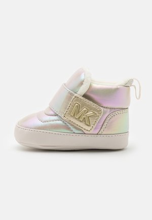 Baby shoe with iridescent finish, padded collar, Velcro strap with "MK" logo, and soft inner lining for warmth and comfort.