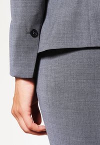 Selected Femme Blejzr - grey