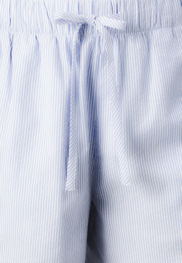 ONLAUGUSTA  - Shorts - cloud dancer2