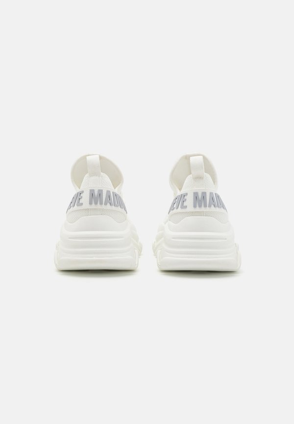 PROTÉGÉ-E - Trainers2