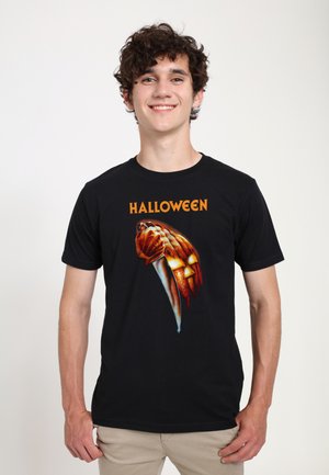 - T-shirt z nadrukiem