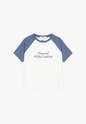 PULL&BEAR, SHORT SLEEVE RAGLAN WITH SLOGAN - T-SHIRT - T-shirt imprimé - white
