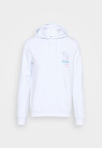 Felpa bianca con tasca frontale, cappuccio con coulisse e testo stampato in rosa e blu. Il tessuto appare morbido con una texture liscia.