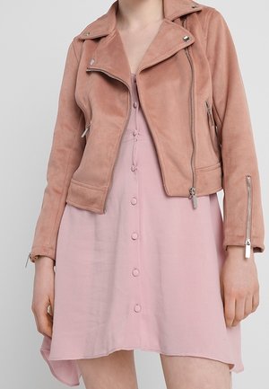 Bunda z umělé kůže - pink