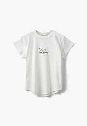 Witte korte mouwen T-shirt met zwarte tekst "Always in love with Paris by night" en kleine stervormige afbeeldingen op de borst.