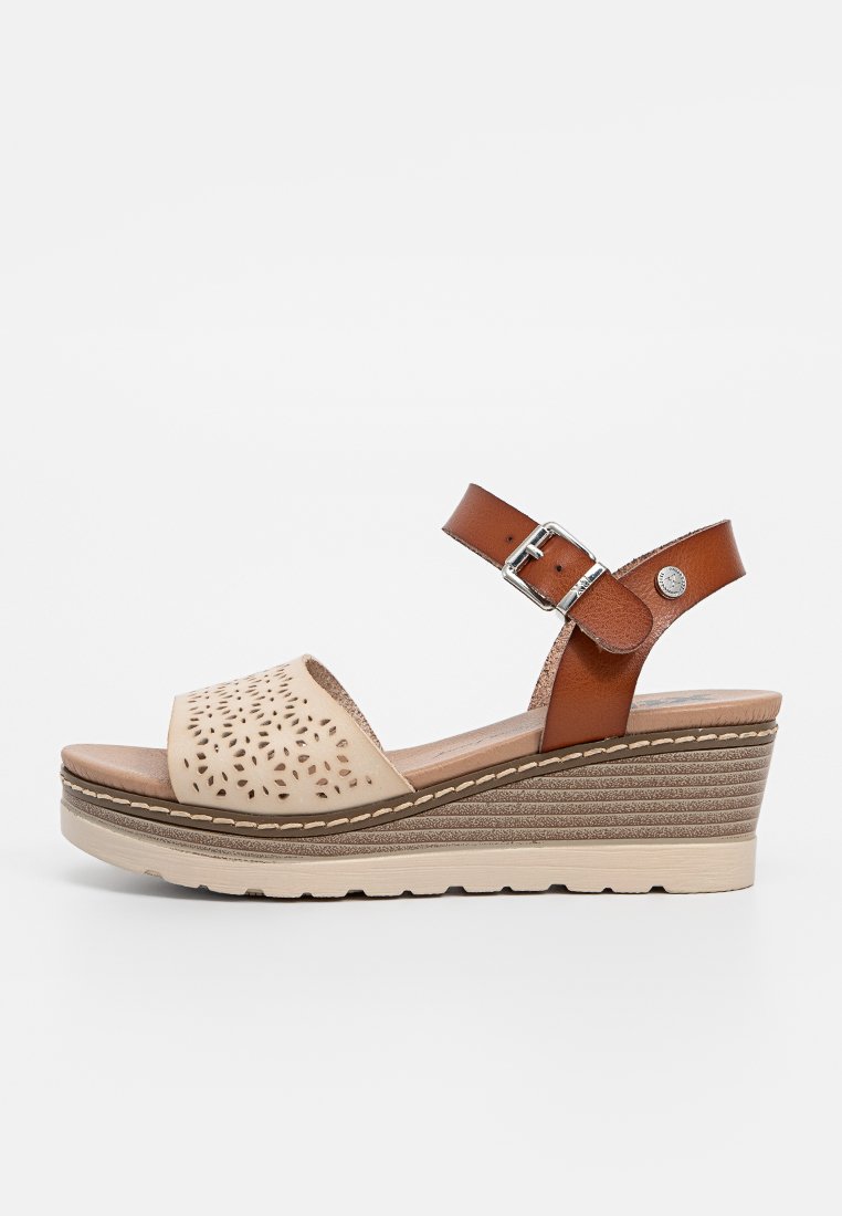 XTI Sandalen met sleehak meerkleurig