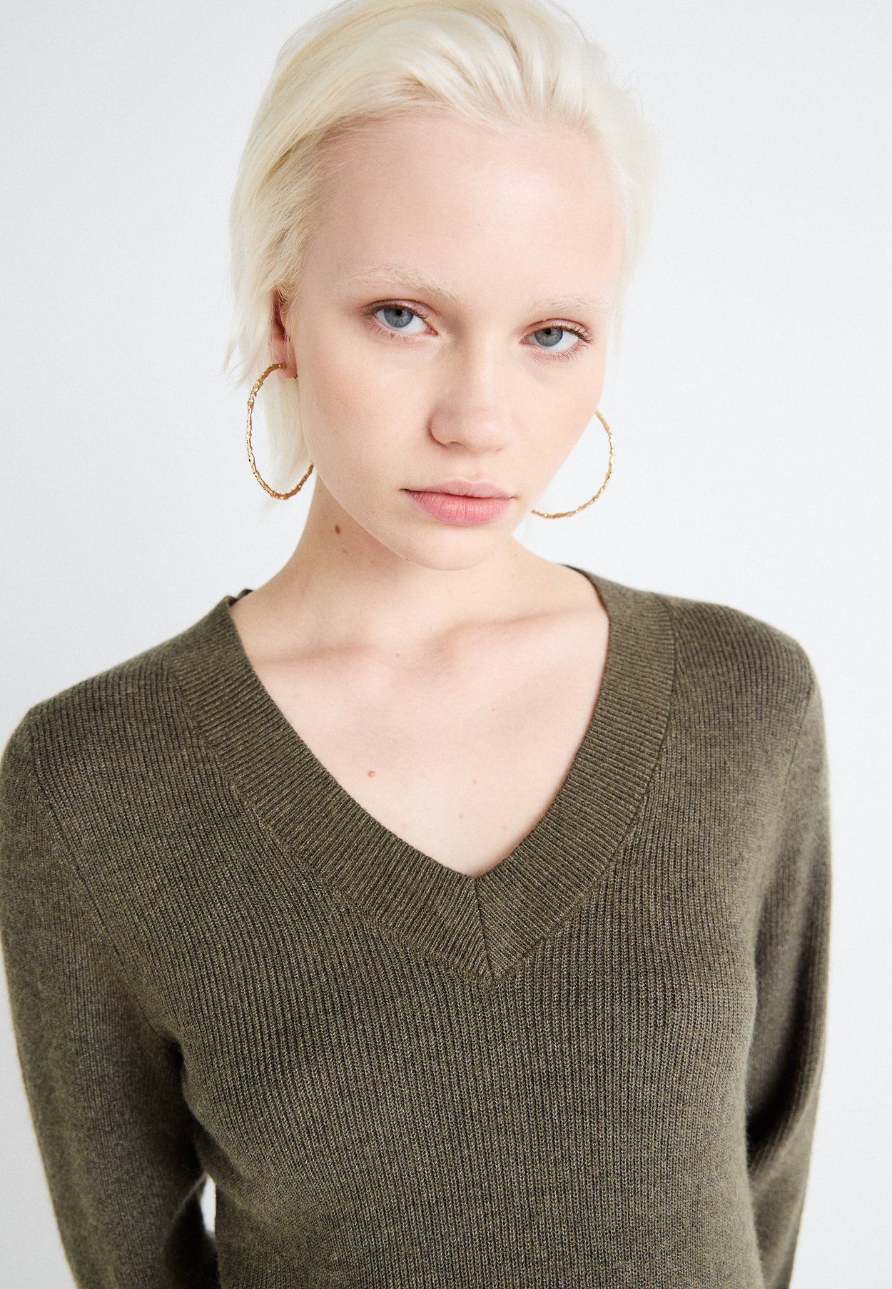 ONLKATIA VNECK DRESS