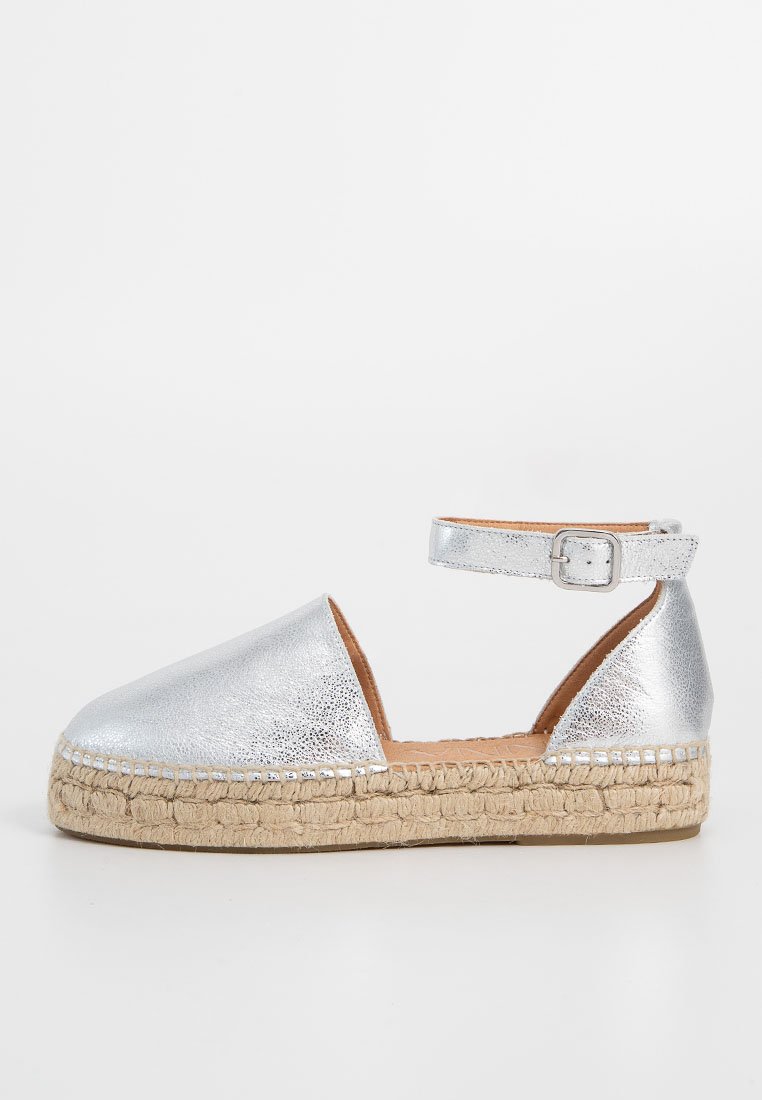 Kanna Espadrilles zilverkleurig