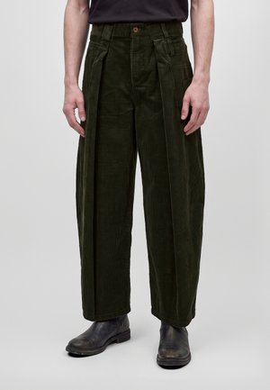 Feng Chen Wang, DECONSTRUCTED PANTS - Панталони - olive green