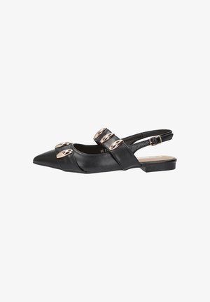 Zapatos negros de tipo slingback con punta afilada, elaborados en cuero suave. Presentan tres acentos decorativos en tono dorado en la parte superior y un tacón bajo.