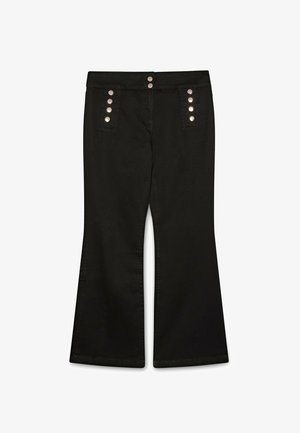 Černé džíny s rozšířenými nohavicemi a pěti kovovými knoflíky na předních kapsách, s rozepínáním na zip. Hladká textura, plná délka.