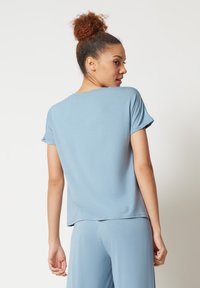 Skiny EVERY MIX  MATCH - Pyžamový vrchný diel - faded denimblue