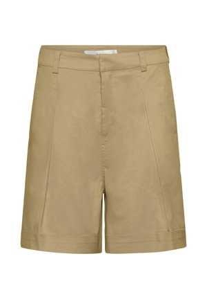 Bézs, magas derekú, szabott rövidnadrág övtartókkal, elülső redőkkel és hajtott szegéllyel, fehér háttéren ábrázolva.