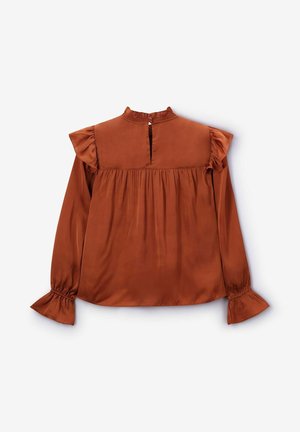 Braune Satinbluse mit Rüschenärmeln, hohem Halsausschnitt und Schlitzöffnung am Rücken. Das geraffte Design sorgt für Volumen und Struktur.