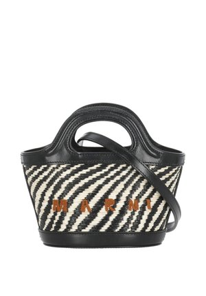 Piccola borsa intrecciata bianca e nera con rifiniture in pelle, manici superiori, tracolla e "MARNI" ricamato in lettere marroni sul davanti.