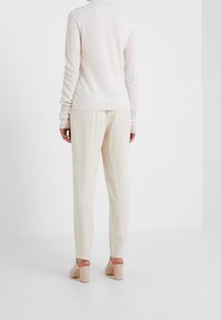 FTC Cashmere Jersey de punto - white