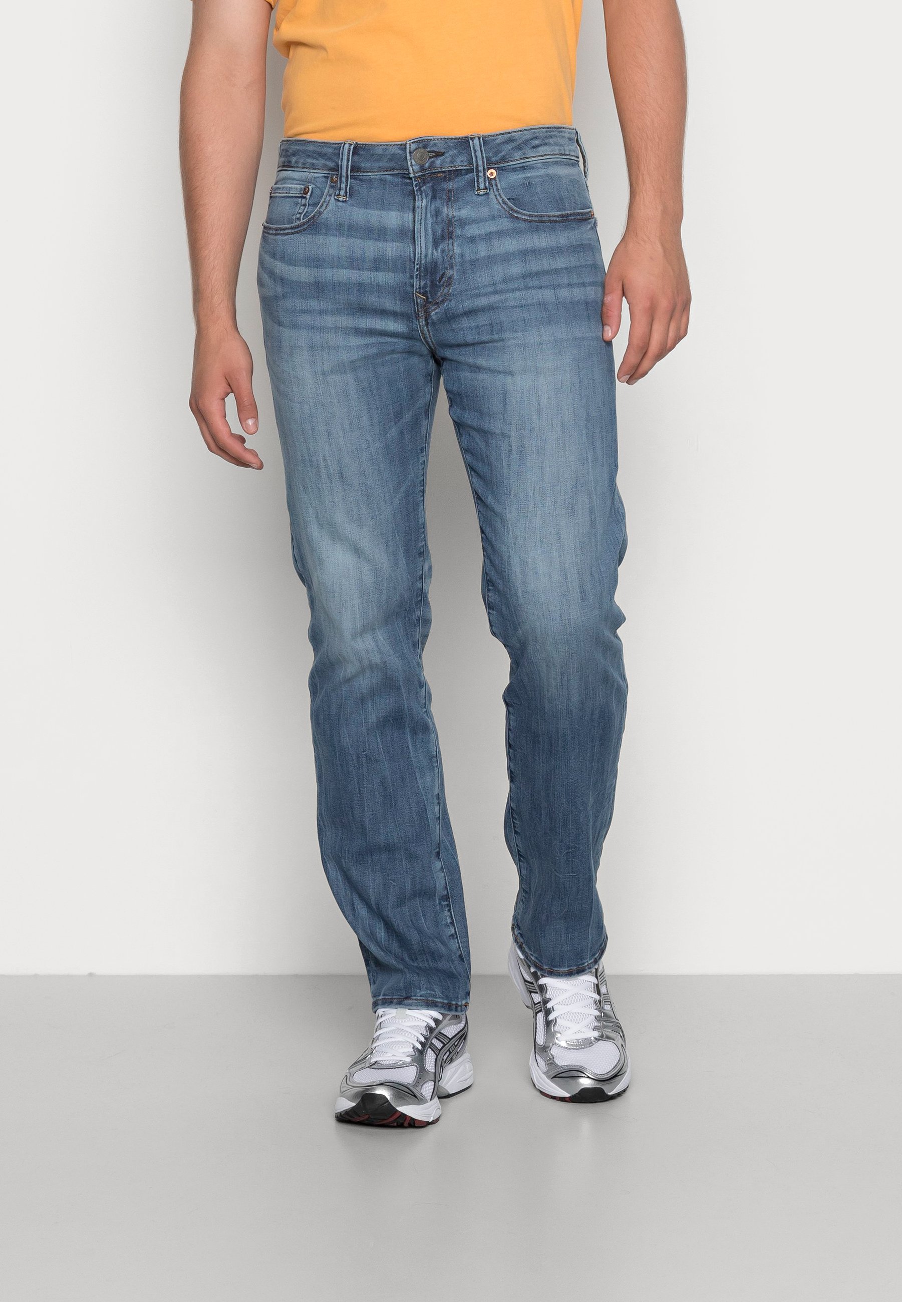 American Eagle RELAXED STRAIGHT 