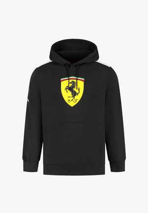 Czarna bluza z kapturem z dużym żółtym logo Ferrari na piersi, białymi akcentami na ramionach i kieszenią z przodu.