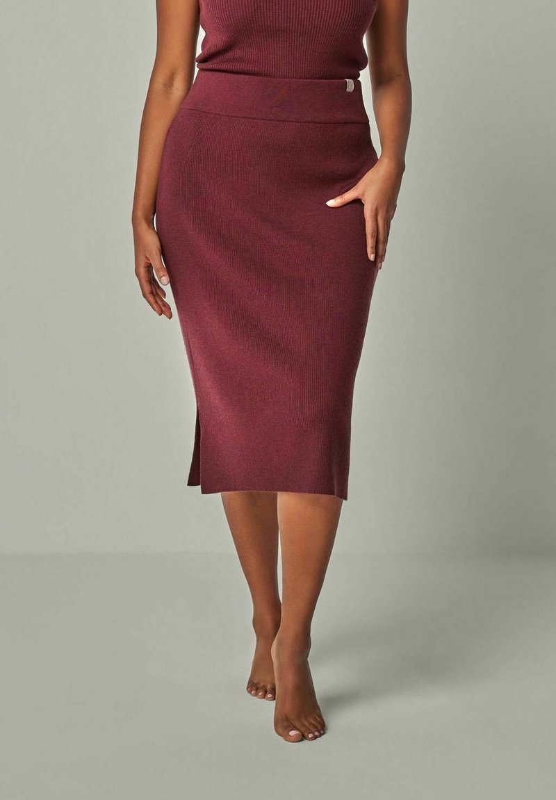YOU LOOK PERFECT ERIKA - MERINO SKIRT IN RIB KNIT - Bleistiftrock - bordeaux