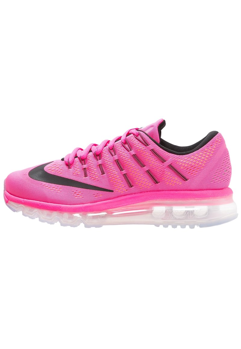 Chaussure de sport rose avec une tige en maille, des accents noirs et une semelle transparente à coussin d'air. Dispose de six boucles de laçage et de détails texturés.