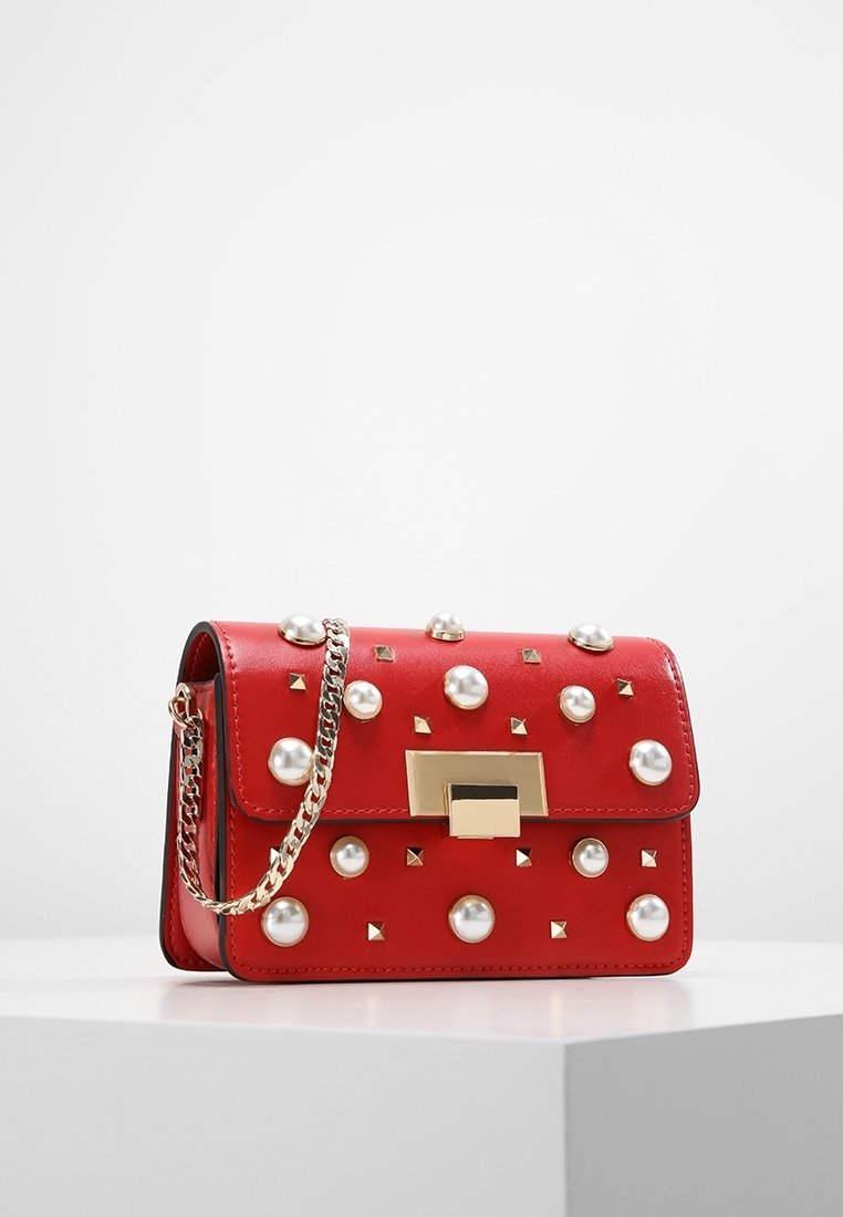 Topshop Cross body bag red (Pre-owned) Zalando