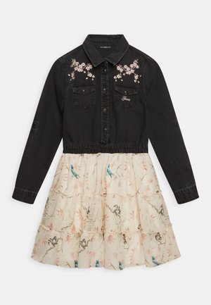 JUNIOR MIXED FABRIC DRESS - Denimové šaty - black chiffon birds