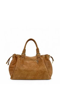 Sac à main en suède marron avec une finition texturée, poignées supérieures doubles, quincaillerie dorée et poche zippée à l'avant. Présente des accents à cordon sur les côtés.